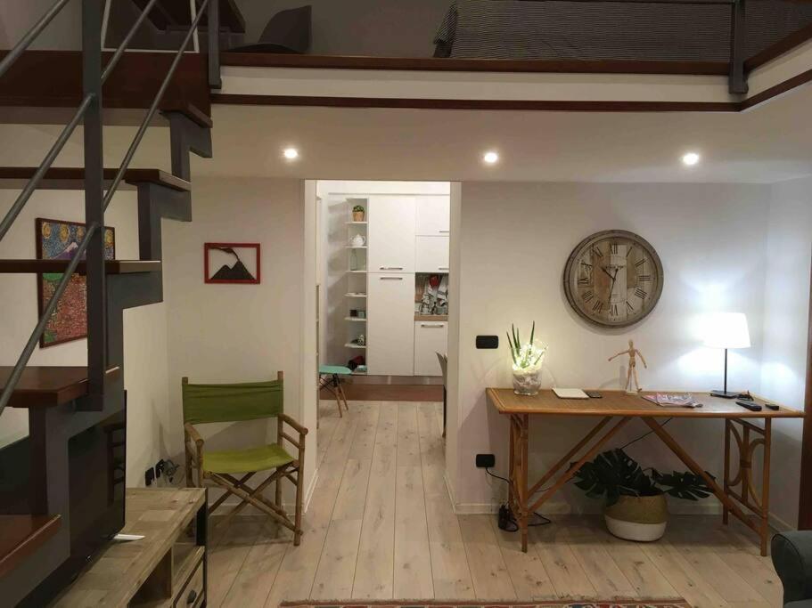 Appartamento Casa Via Toledo. Centralissima E Vicina Al Porto Napoli Esterno foto